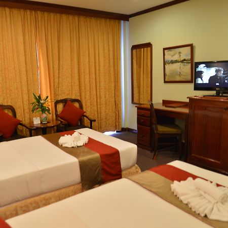 Angkor Hotel Siem Reap Esterno foto